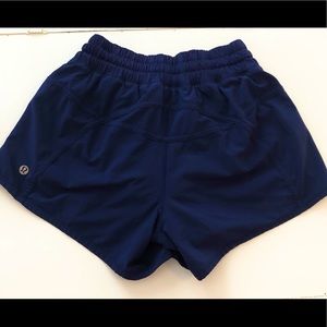 Lululemon Tracker Shorts Size 4, Navy